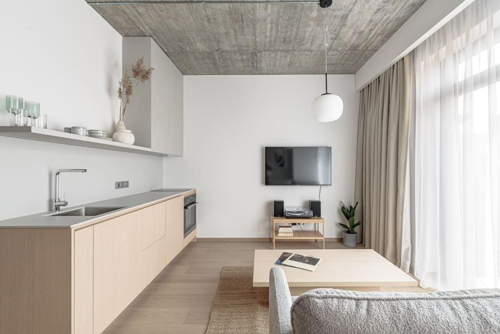 Appartement Cozy Japanese Oasis With Balcony, Gramophone, Netflix à VNO Extérieur photo