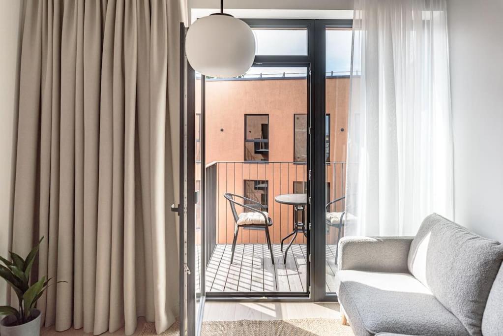 Appartement Cozy Japanese Oasis With Balcony, Gramophone, Netflix à VNO Extérieur photo